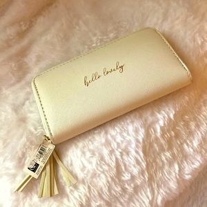 NWT wallet ✨hello lovely✨
